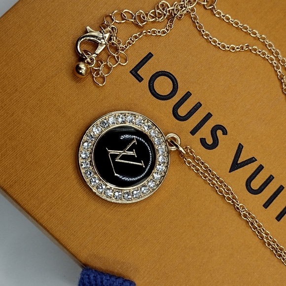 LOUIS VUITTON LV ZIPPER PULL CHARM GOLD tone metal, RHINESTONES 23mm - Picture 6 of 7